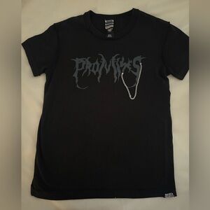 Unique T Shirt w Chain Broken Promises